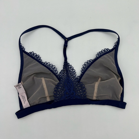 Victoria Secret Lace Wireless Bra Size Small - Picture 3 of 10